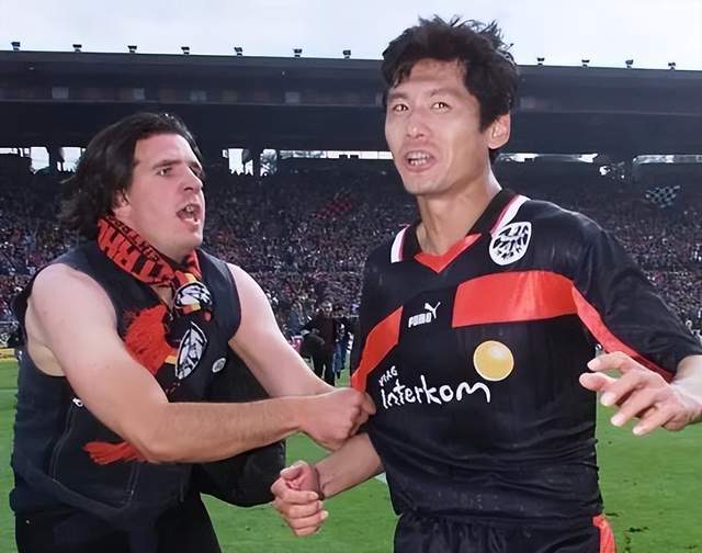 让人想起当, 恒大足校, 原本很多人